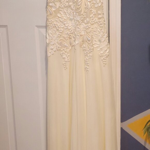 Ema Savahl - Picture 5 of 16